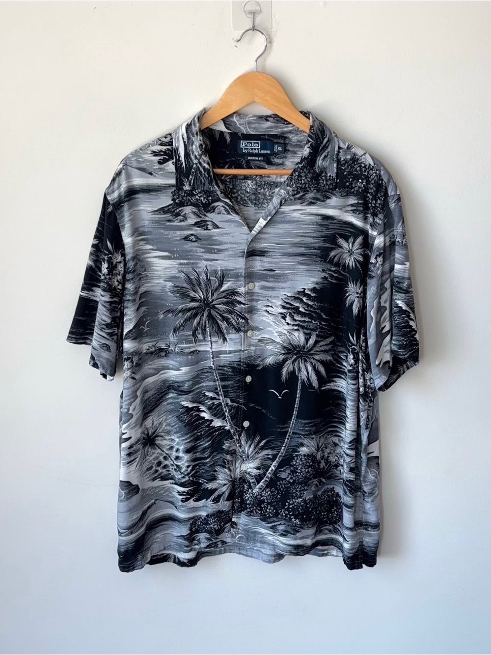 Vintage Polo Ralph Lauren 100% Rayon Shirt Size XL Palm Loop Collar Black White